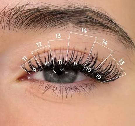Eyebrow shaping at Z's Studio